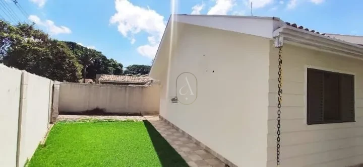 Imagens do imóveis Casa à Venda de esquina com 3 quartos com suíte em Maringá!
