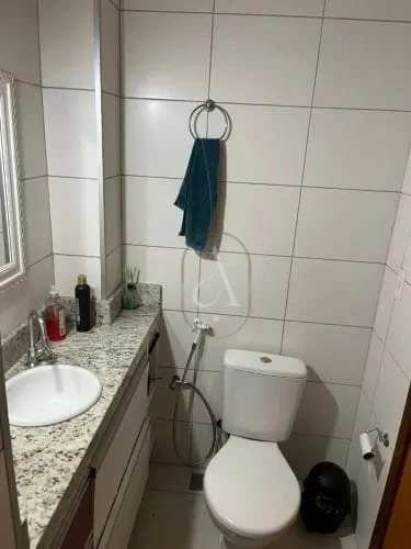 Imagens do imóveis Kitnet À Venda  Semimobiliada Próximo A UEM