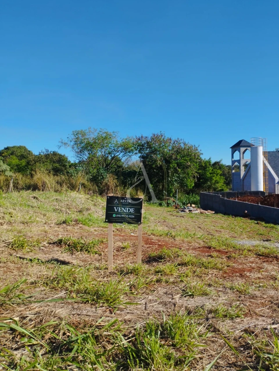 Imagens do imóveis Terreno à venda no Jardim das Flores com 531 m2 de área !!