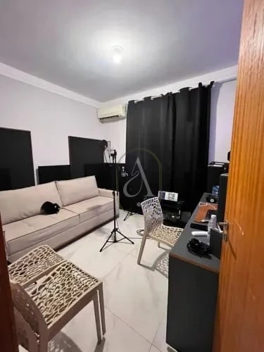 Imagens do imóveis Casa à venda com 3 quartos no Jardim Centro Cíico em Sarandi!