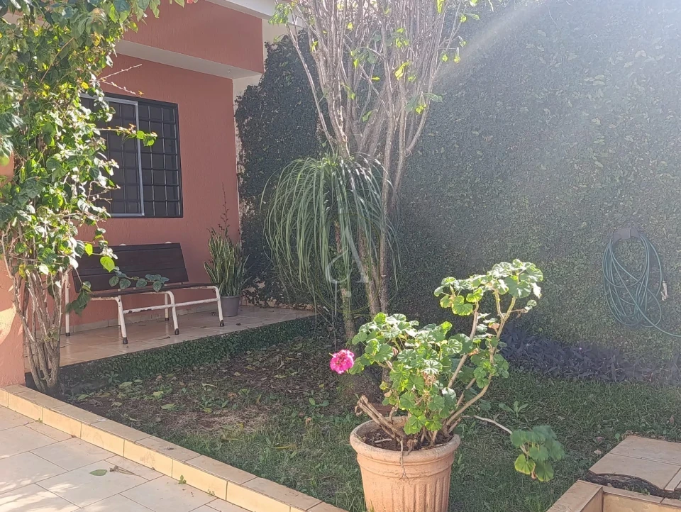 Imagens do imóveis Casa Ampla à venda com 3 quartos com suíte Próximo a Av, Cerro Azul em Maringá!