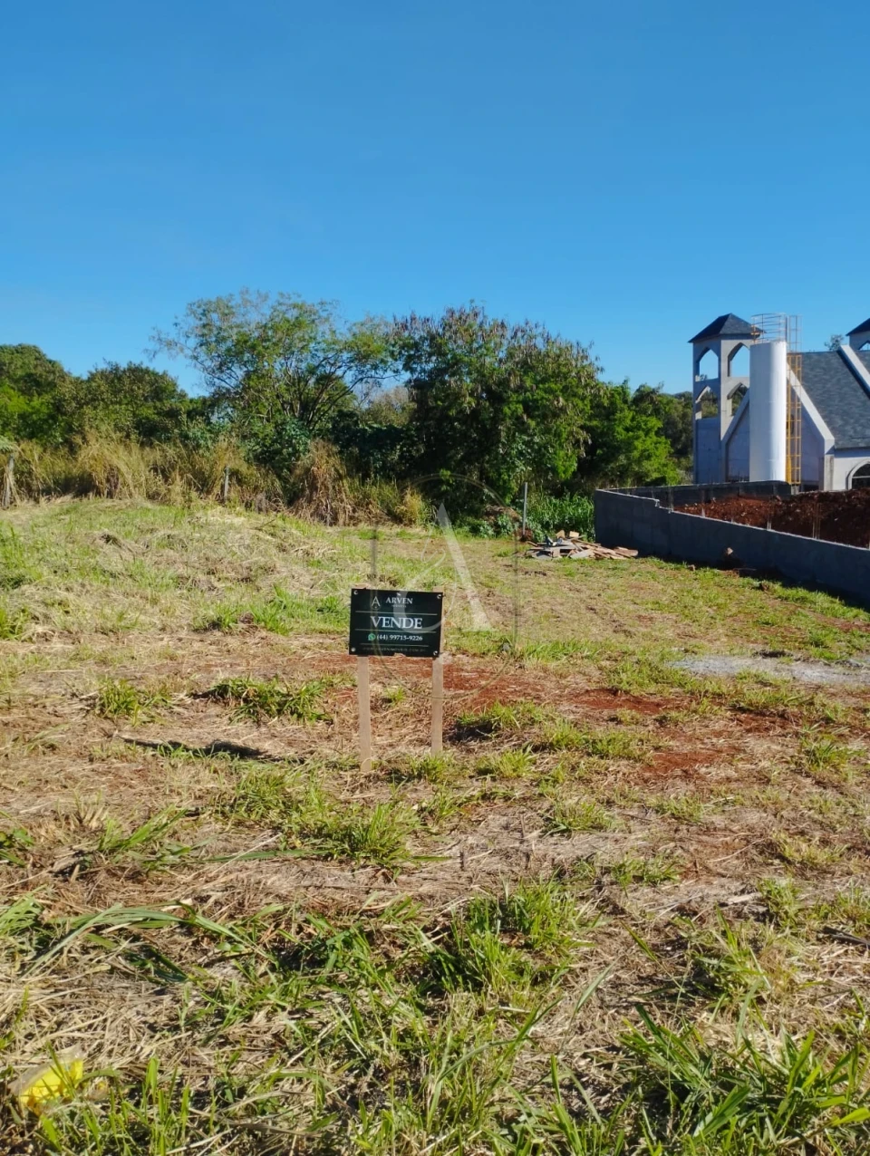 Imagens do imóveis Terreno à venda no Jardim das Flores com 531 m2 de área !!