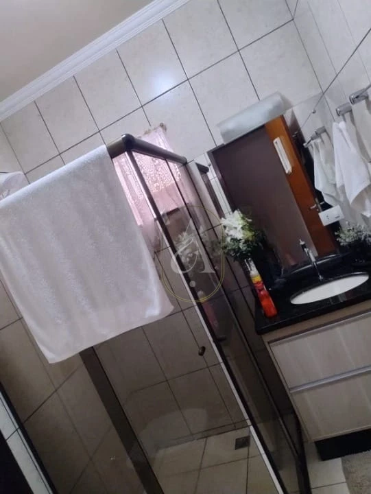 Imagens do imóveis Casa à venda na Vila Marumby em Maringá Próximo ao Supermufatto da Av. Cerro Azul!
