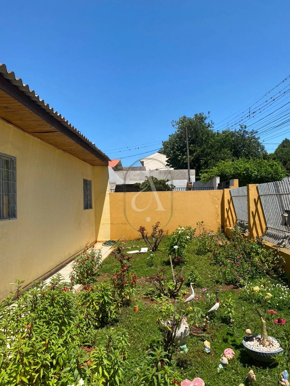 Imagens do imóveis Casa a venda com terreno de 384 m2 no Jardim São Silvestre em Maringá!