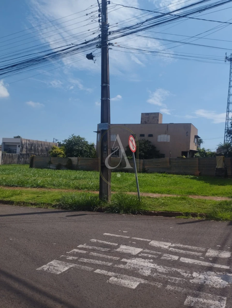 Imagens do imóveis Terreno Comercial À Venda na Avenida José Alves Nendo em Maringá!