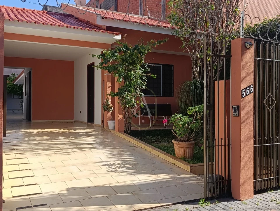 Imagens do imóveis Casa Ampla à venda com 3 quartos com suíte Próximo a Av, Cerro Azul em Maringá!