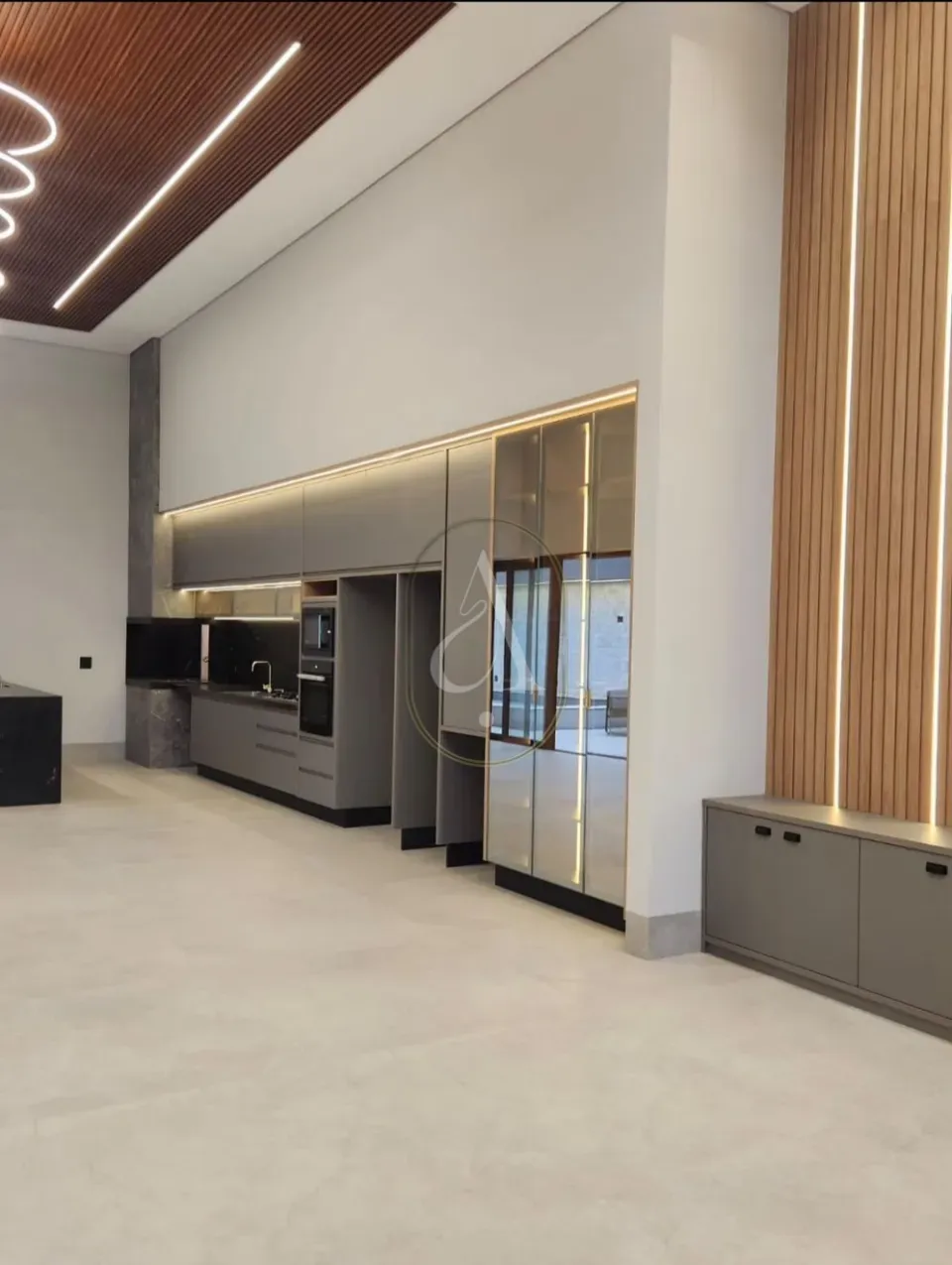 Imagens do imóveis Casa à Venda Semimobiliada de Alto Padrão  com 3 suítes, Piscina e Espaço Gourmet no Jardim Fregadolli!