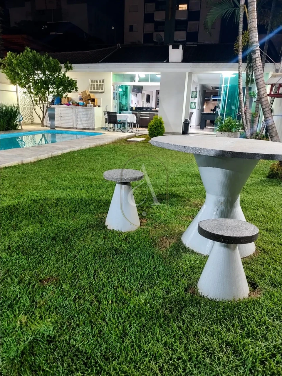 Imagens do imóveis Casa à venda na Vila Marumby em Maringá Próximo ao Supermufatto da Av. Cerro Azul!