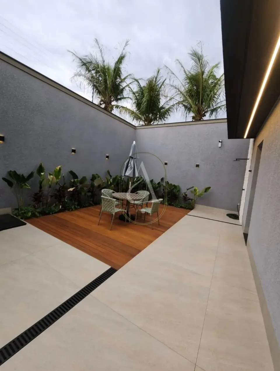 Imagens do imóveis Casa à Venda Semimobiliada de Alto Padrão  com 3 suítes, Piscina e Espaço Gourmet no Jardim Fregadolli!