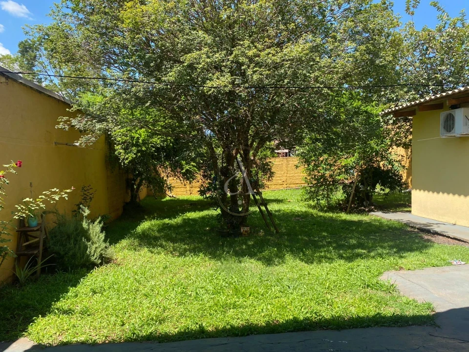 Imagens do imóveis Casa a venda com terreno de 384 m2 no Jardim São Silvestre em Maringá!