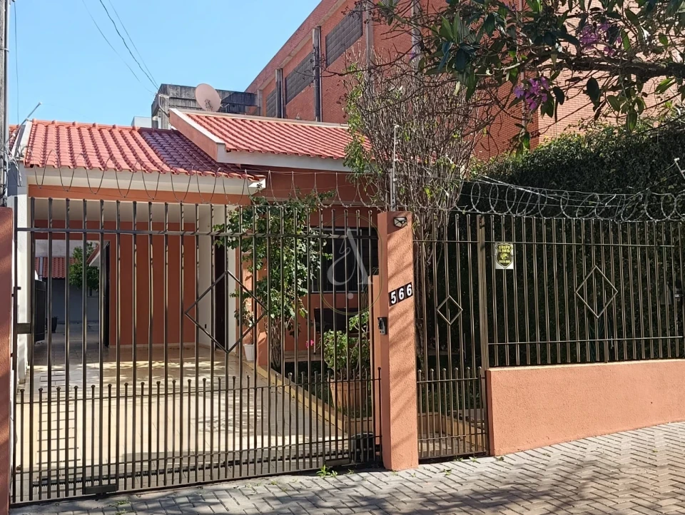 Imagens do imóveis Casa Ampla à venda com 3 quartos com suíte Próximo a Av, Cerro Azul em Maringá!