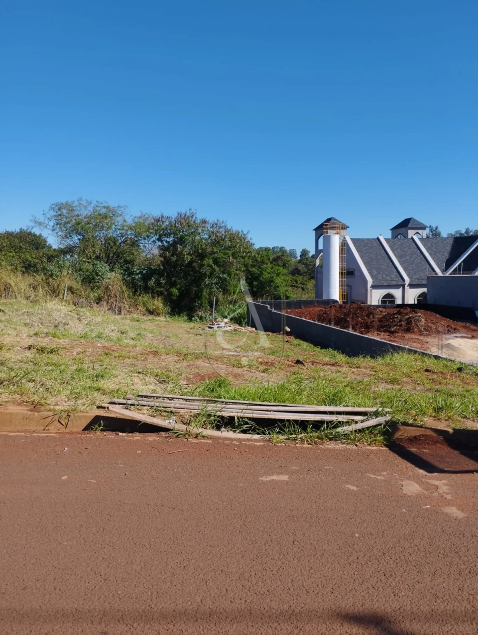 Imagens do imóveis Terreno à venda no Jardim das Flores com 531 m2 de área !!