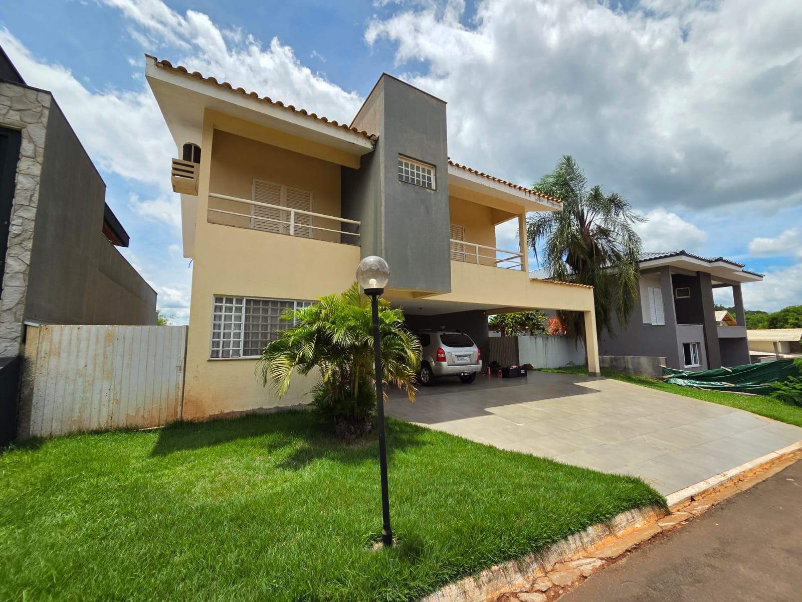 PETIT VILLE CONDOMÍNIO - SOBRADO REGIÃO ALTO DA PROCHET - GLEBA