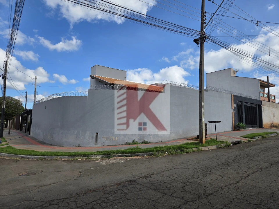 Imagens do imóveis CASA DE ESQUINA A VENDA
