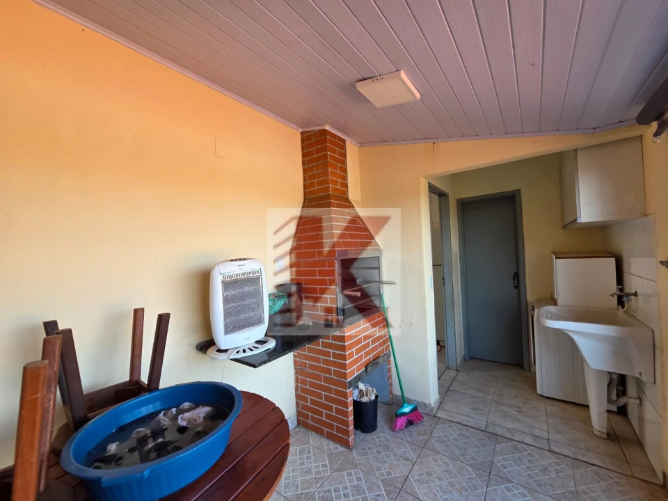 Imagens do imóveis CASA NO CALIFORNIA VENDE