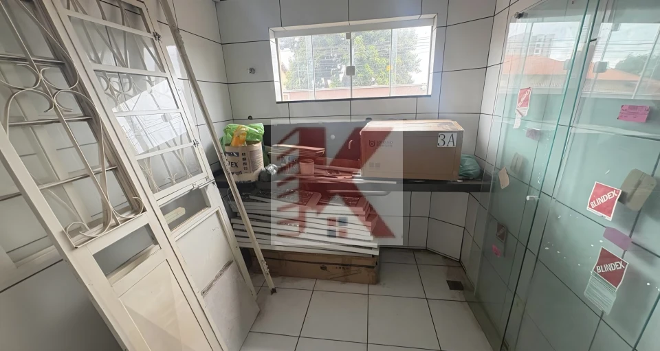 Salão comercial 180m²