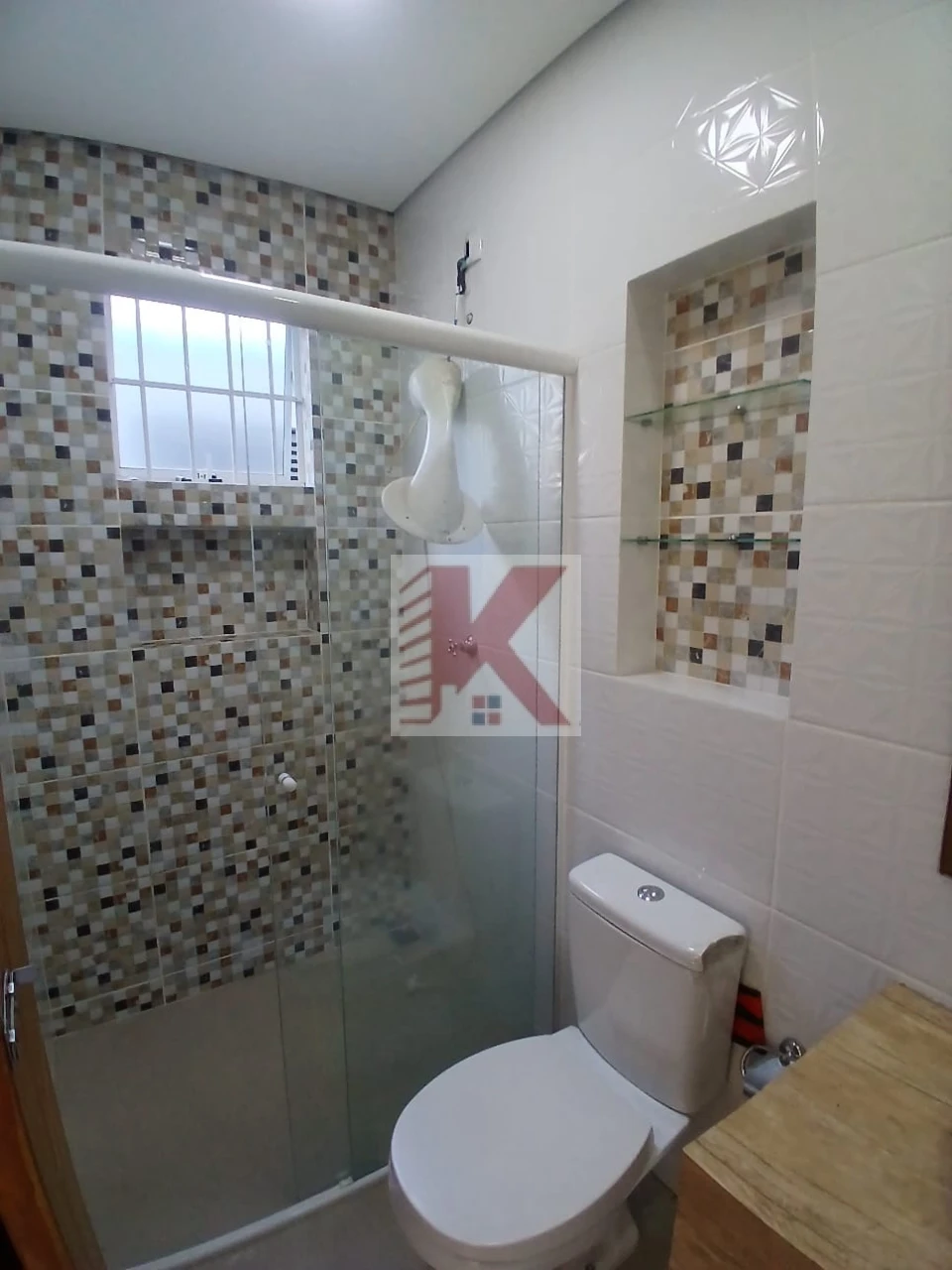 SOBRADO COM PISCINA — VILA RECREIO (ÁREA CENTRAL)