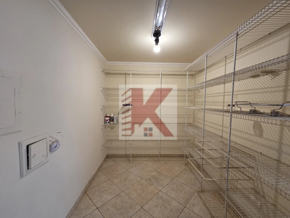 Imagens do imóveis LOCAÇÃO QUATRO (4) QUARTOS  NO SAN FERNANDO  -  TODOS COM ARMÁRIOS, SUÍTE, TRÊS (3) SALAS, ESCRITÓRIO, DESPENSA GRANDE, COZINHA COM ARMÁRIOS,  PI