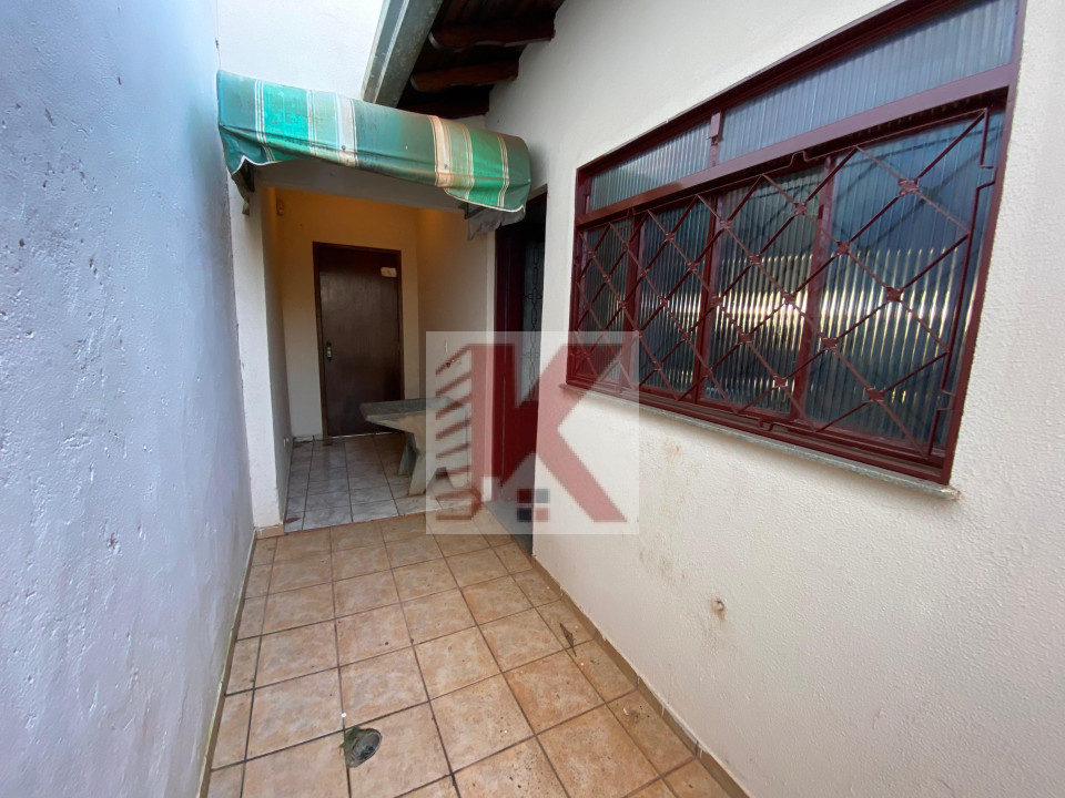 Imagens do imóveis CASA À VENDA NO SAN FERNANDO AVENIDA DAS AMÉRICAS - COM 3 QUARTOS, SENDO 1 SUÍTE