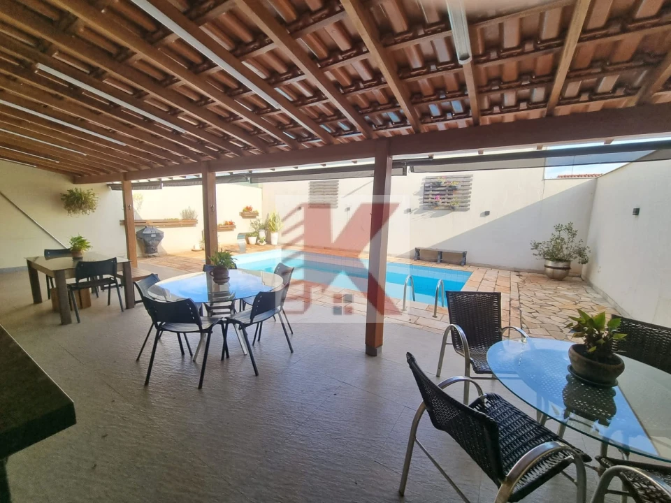 CASA DE ALTO PADRÃO — JARDIM SAN FERNANDO