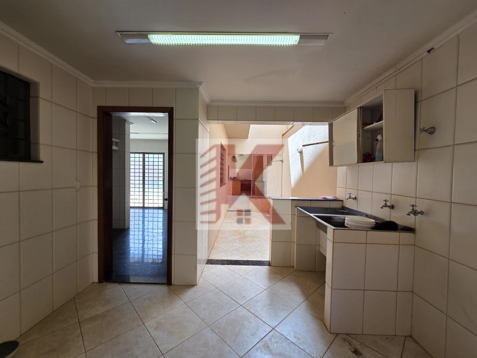 Imagens do imóveis LOCAÇÃO QUATRO (4) QUARTOS  NO SAN FERNANDO  -  TODOS COM ARMÁRIOS, SUÍTE, TRÊS (3) SALAS, ESCRITÓRIO, DESPENSA GRANDE, COZINHA COM ARMÁRIOS,  PI