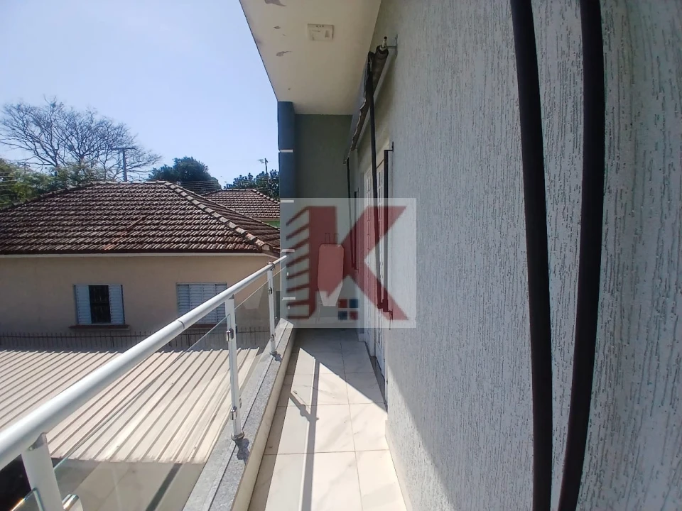 SOBRADO COM PISCINA — VILA RECREIO (ÁREA CENTRAL)