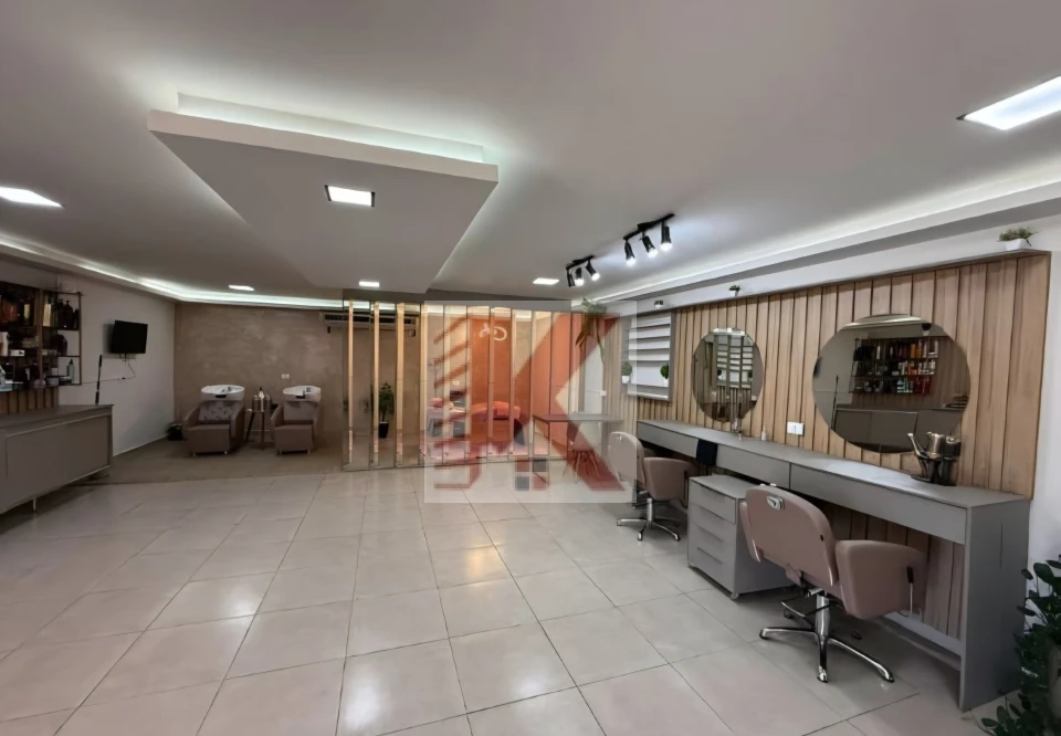 Imagens do imóveis SALÃO DE BELEZA PARA LOCAÇÃO VILA SANTA TEREZINHA COM MÓVEIS PLANEJADOS,ESPELHOS, CADEIRA,LAVATÓRIO ,AR CONDICIONADO,BANHEIRO INCLUSO ÁGUA  E LUZ