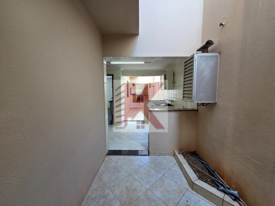 Imagens do imóveis LOCAÇÃO QUATRO (4) QUARTOS  NO SAN FERNANDO  -  TODOS COM ARMÁRIOS, SUÍTE, TRÊS (3) SALAS, ESCRITÓRIO, DESPENSA GRANDE, COZINHA COM ARMÁRIOS,  PI