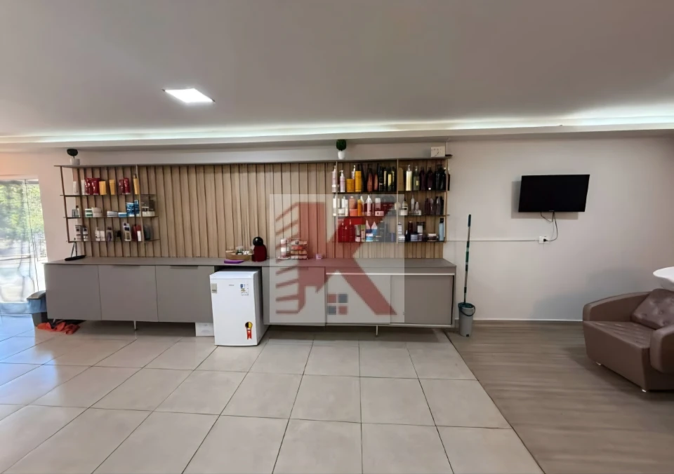 Imagens do imóveis SALÃO DE BELEZA PARA LOCAÇÃO VILA SANTA TEREZINHA COM MÓVEIS PLANEJADOS,ESPELHOS, CADEIRA,LAVATÓRIO ,AR CONDICIONADO,BANHEIRO INCLUSO ÁGUA  E LUZ