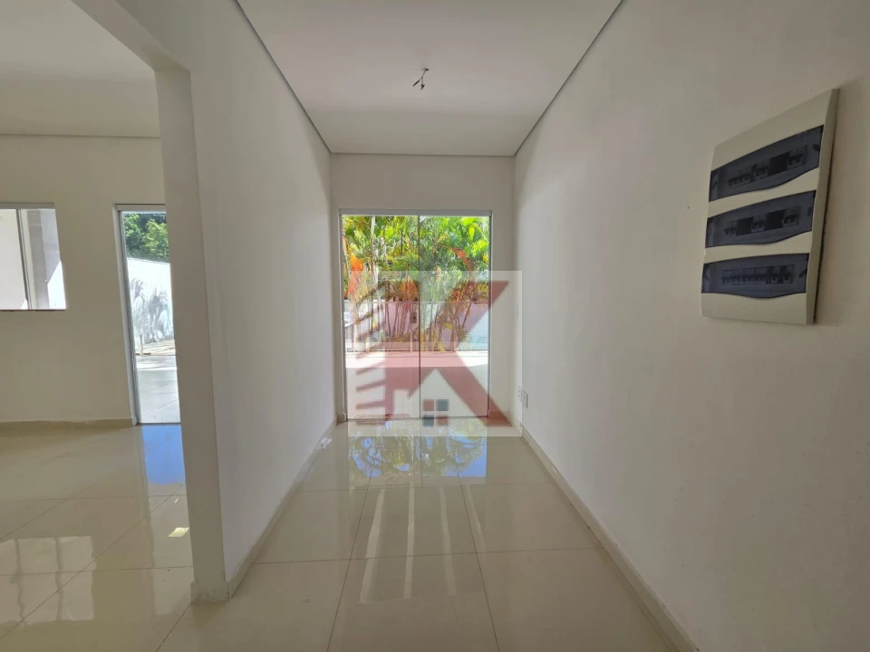 Imagens do imóveis UM LINDO SOBRADO A VENDA REGIÃO LESTE JD SAN FERNANDO ACEITA ANÁLISE DE PERMUTA COM VOLTA EM DINHEIRO