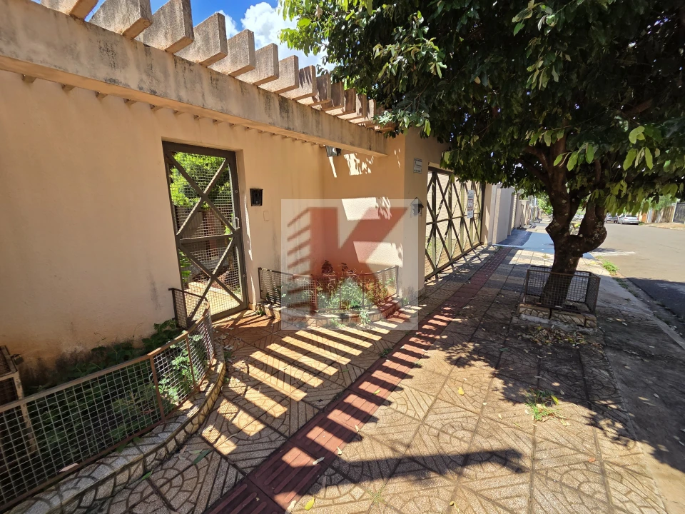 Imagens do imóveis LOCAÇÃO QUATRO (4) QUARTOS  NO SAN FERNANDO  -  TODOS COM ARMÁRIOS, SUÍTE, TRÊS (3) SALAS, ESCRITÓRIO, DESPENSA GRANDE, COZINHA COM ARMÁRIOS,  PI