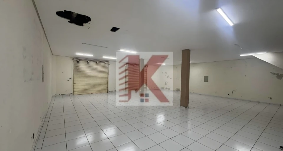 Salão comercial 180m²