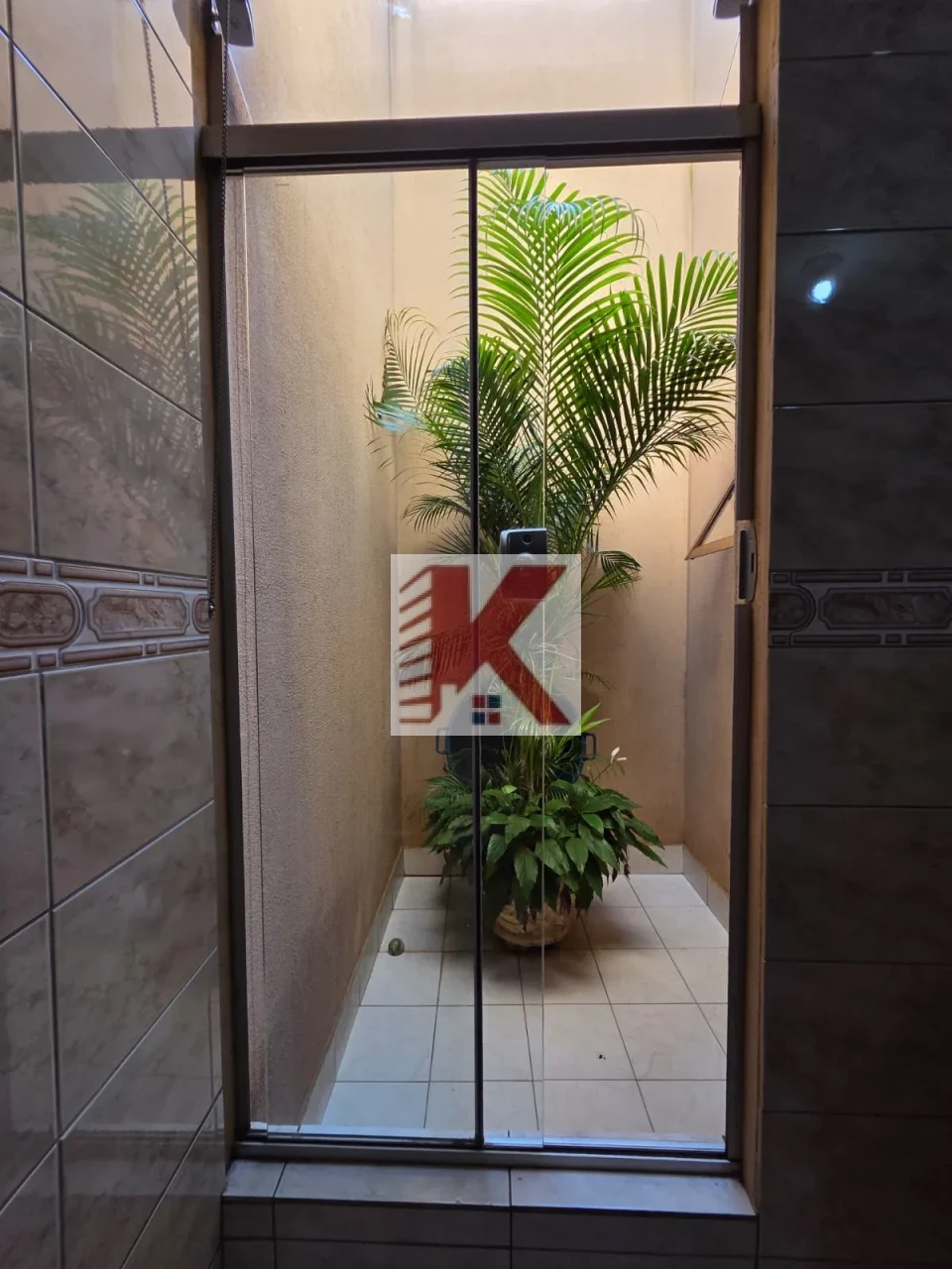 Imagens do imóveis COMERCIAL DUAS SALAS 60,00M2 CADA 1 APARTAMENTO DUAS SUITES, QUINTAL ESTACIONAMENTO