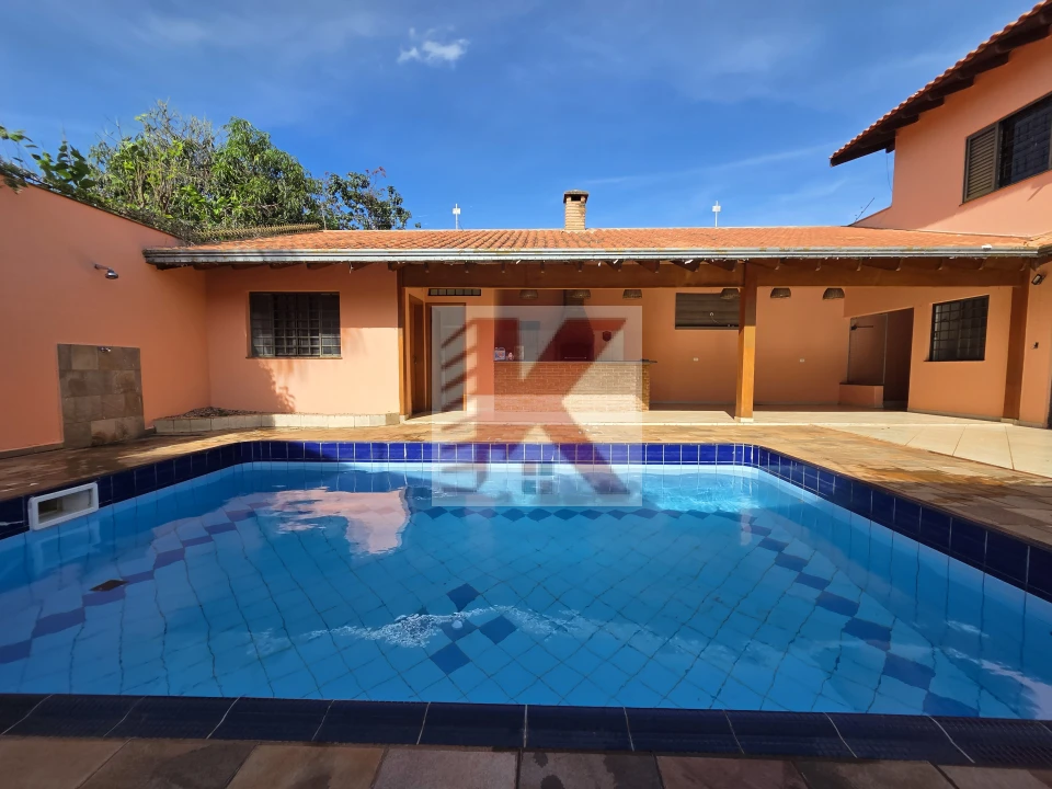 Sobrado com piscina para Venda - Vale San Fernando