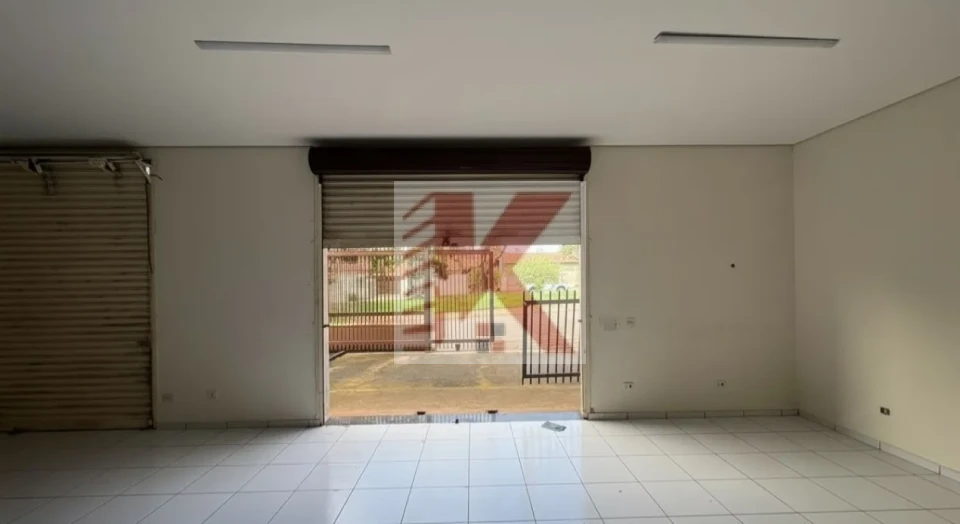 Salão comercial 180m²
