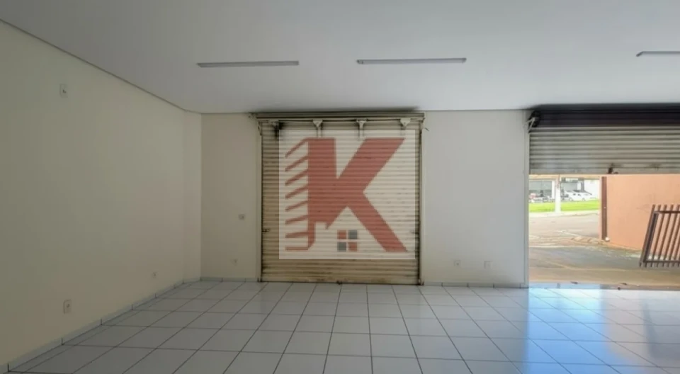 Salão comercial 180m²