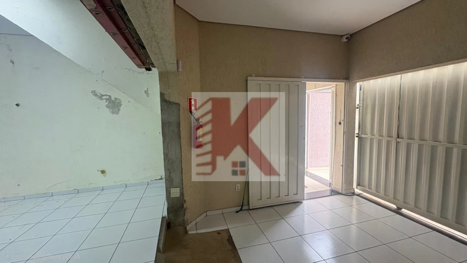 Salão comercial 180m²