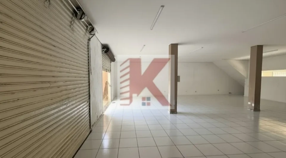Salão comercial 180m²