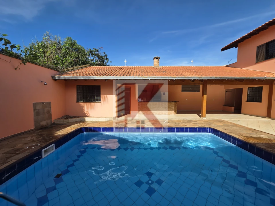 Sobrado com piscina para Venda - Vale San Fernando
