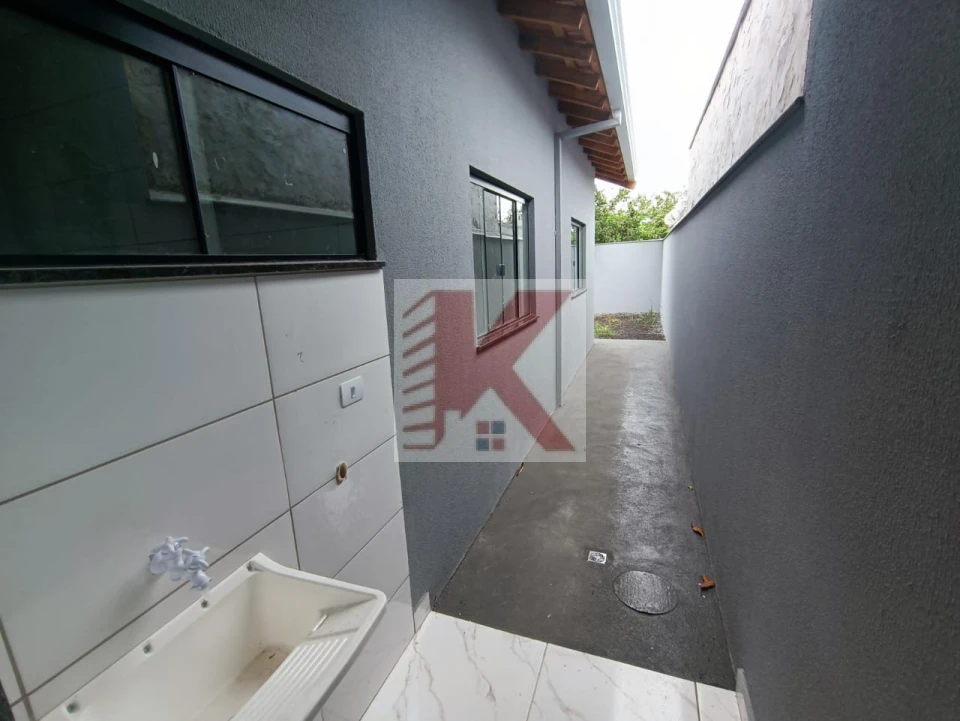 RESIDENCIA GERMINADA ESCRITURADA A VENDA ACEITA TERRENO COMO PARTE DE PAGAMENTO ACEITA FINANCIAMENTO CONSULTAR CORRETOR MARCIANO  43 99643.1383