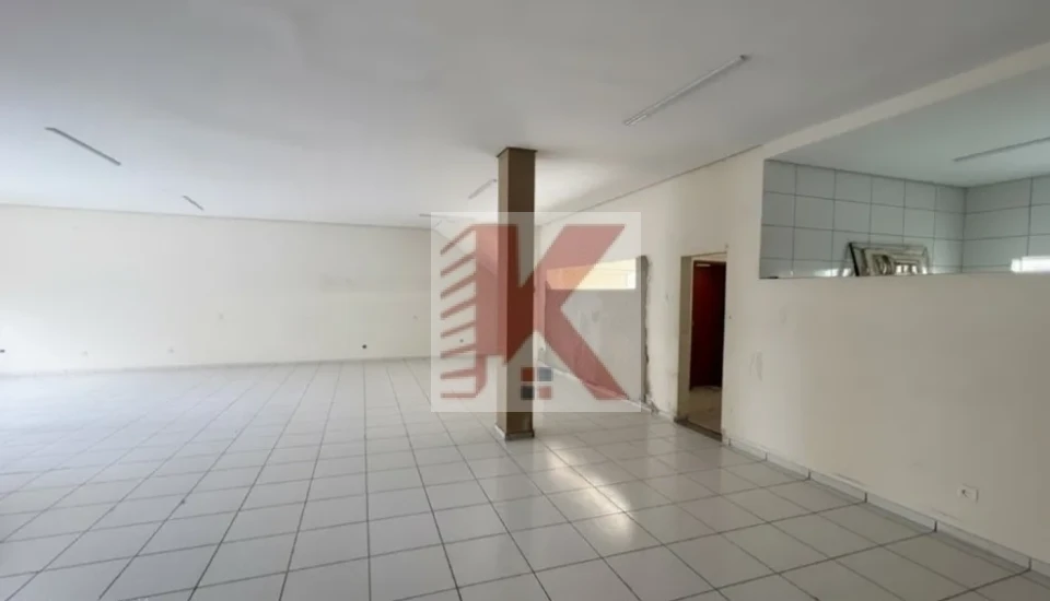 Salão comercial 180m²