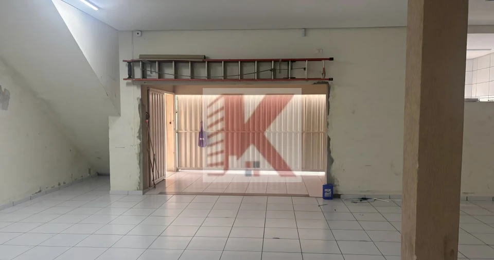 Salão comercial 180m²