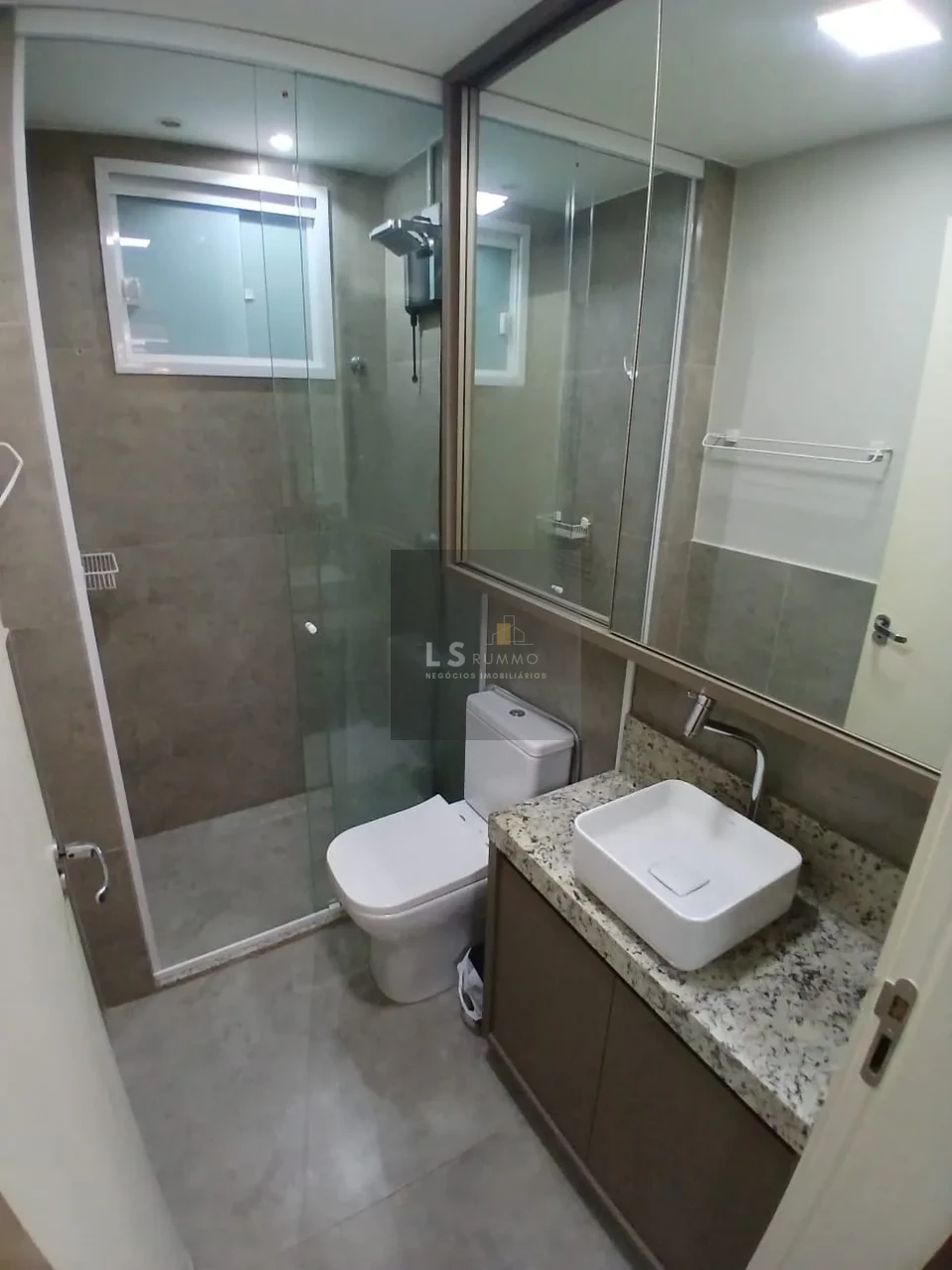 APARTAMENTO BRISAS DO LAGO