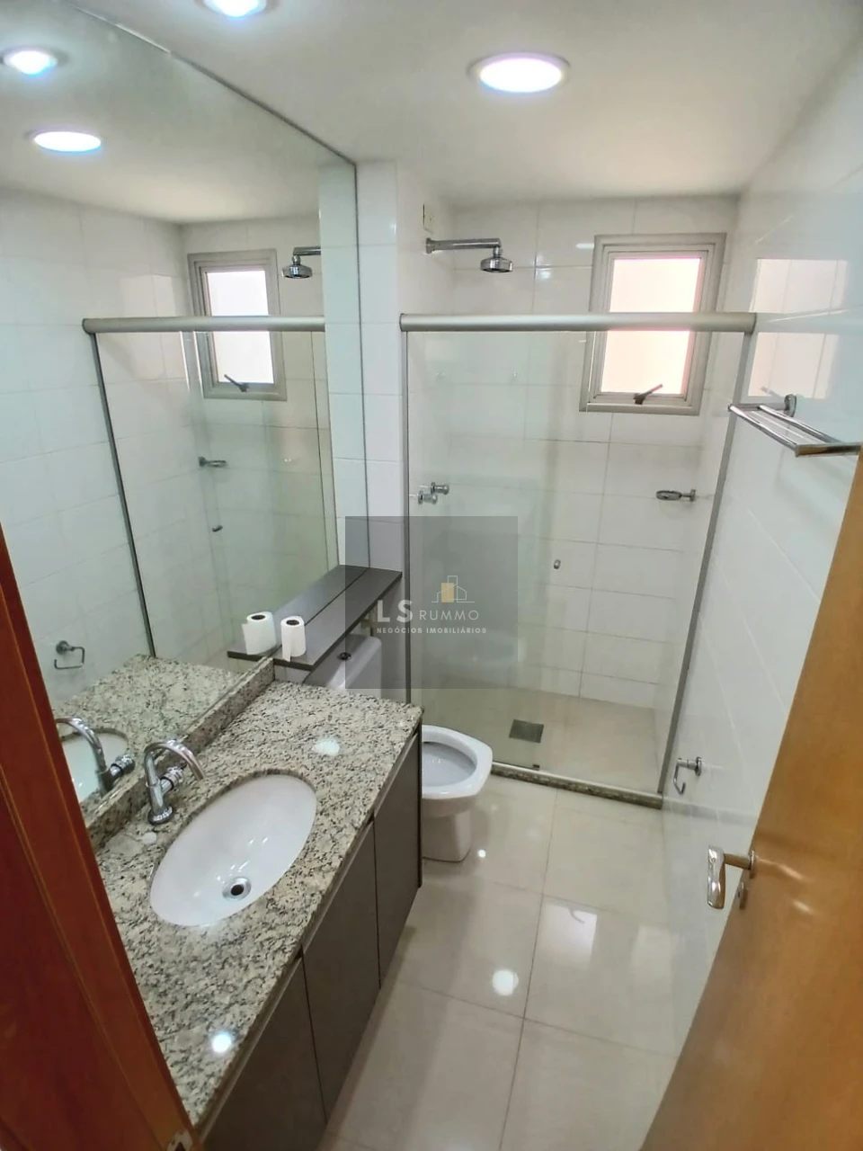 APARTAMENTO PARA LOCAÇÃO - EDIFÍCIO ANITA MALFATTI