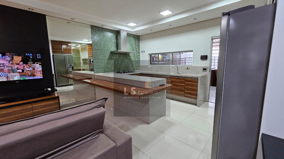 CASA MOBILIADA A VENDA