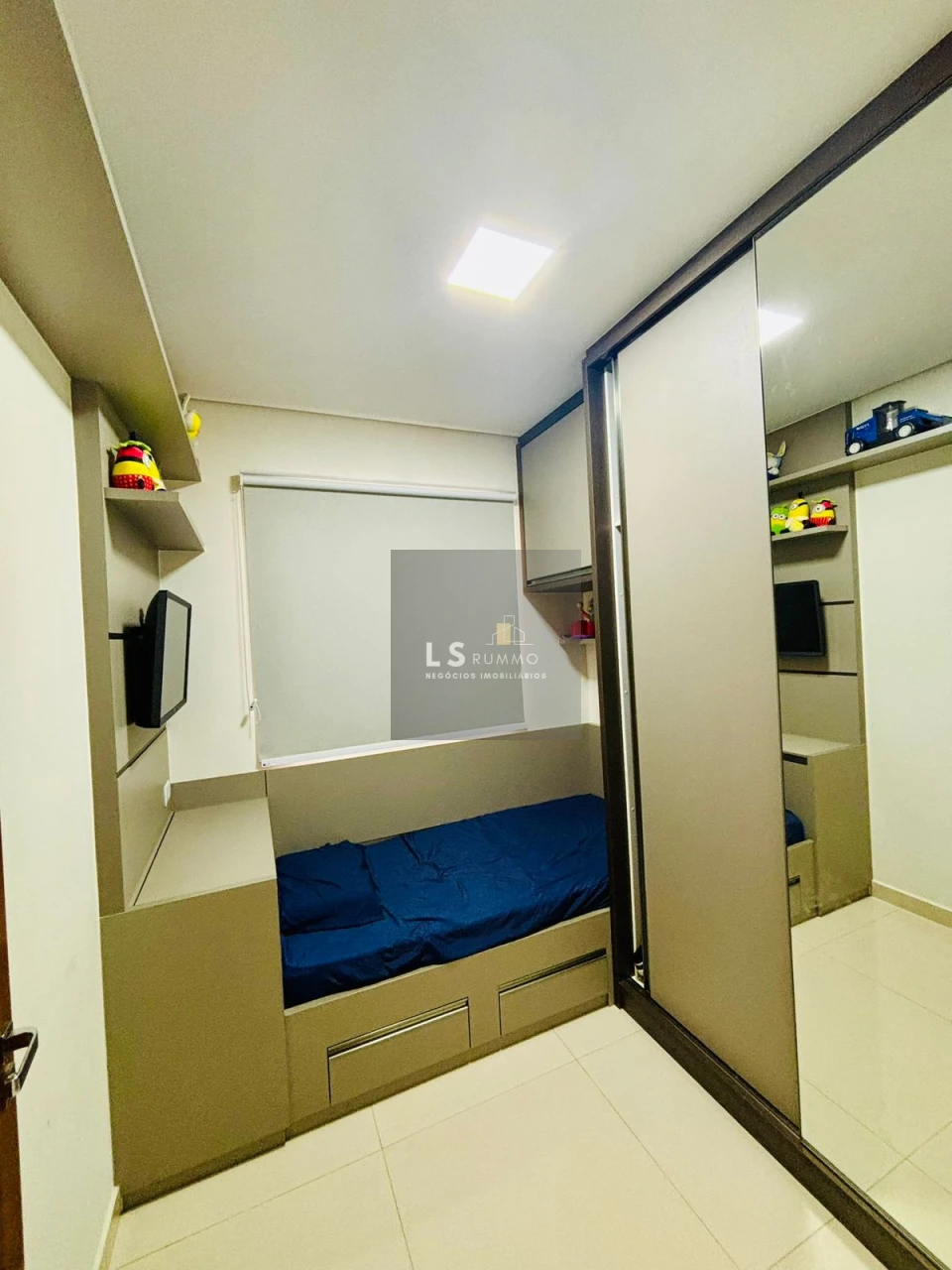 CASA PARA VENDA - CONDOMÍNIO VIA FLORENCE