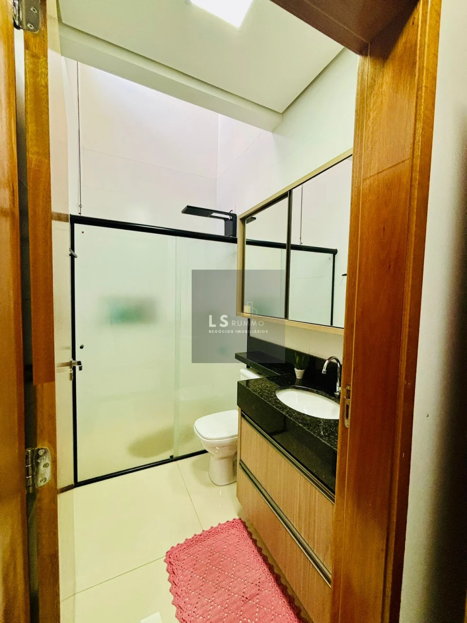 CASA PARA VENDA - CONDOMÍNIO VIA FLORENCE