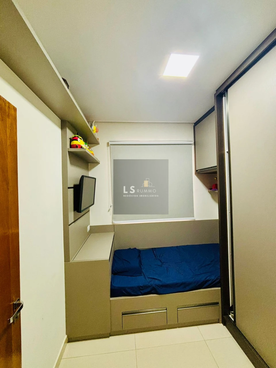 CASA PARA VENDA - CONDOMÍNIO VIA FLORENCE