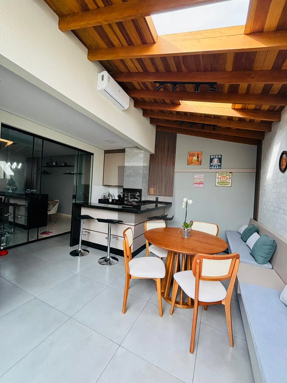 CASA PARA VENDA - CONDOMÍNIO VIA FLORENCE