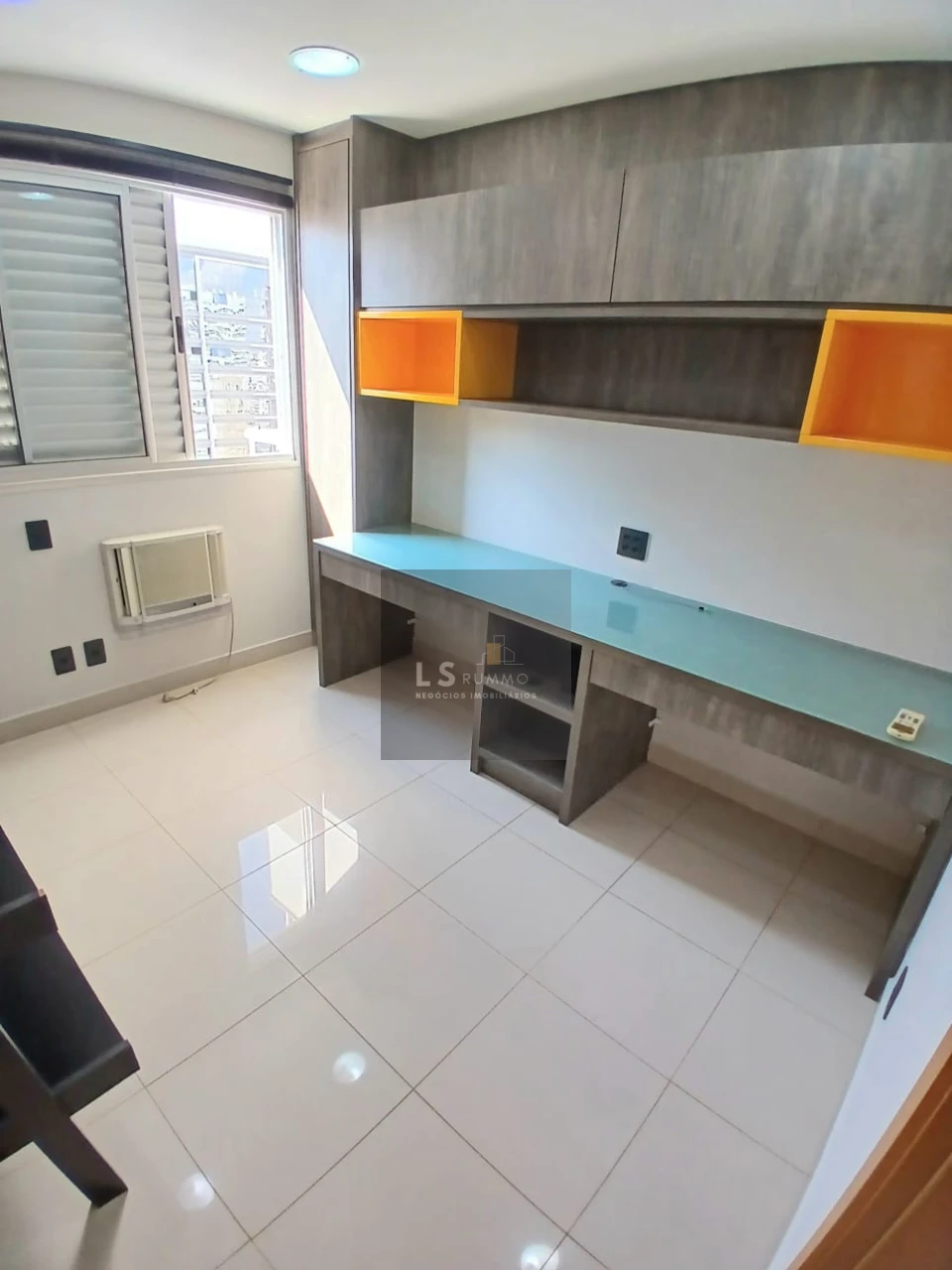 APARTAMENTO PARA LOCAÇÃO - EDIFÍCIO ANITA MALFATTI